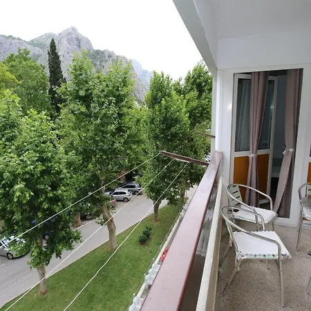 Karlo * Omiš